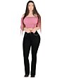 Vista de cuerpo completo de la modelo con Pantalón Vaquero Boot Cut Negro Danesi D832.