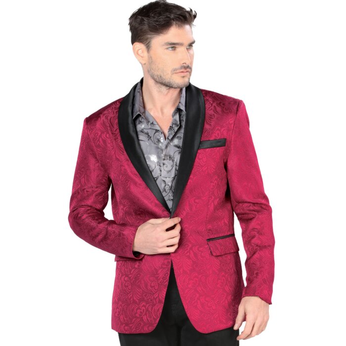 Hombre joven con barva rala luciendo saco rojo y camisa color gris.