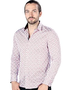 Hombre joven luciendo camisa de moda manga larga blanca.
