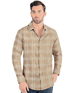 Modelo usando la Camisa de Hombre a Cuadros Beige - Lamasini 0118.