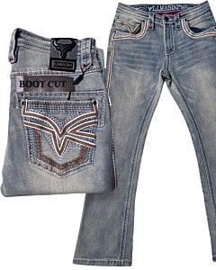 Jeans corte bota en azul claro para caballero con bordado detallado y costuras en contraste