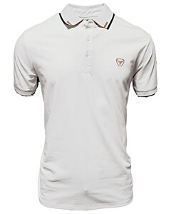 Camisa polo blanca para caballero con detalles sutiles de rayas en el cuello, confeccionada en mezcla ligera de algodón y poliéster por Lamasini.