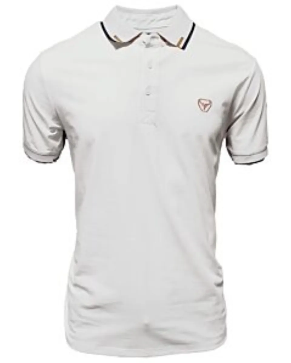 Camisa polo blanca para caballero con detalles sutiles de rayas en el cuello, confeccionada en mezcla ligera de algodón y poliéster por Lamasini.