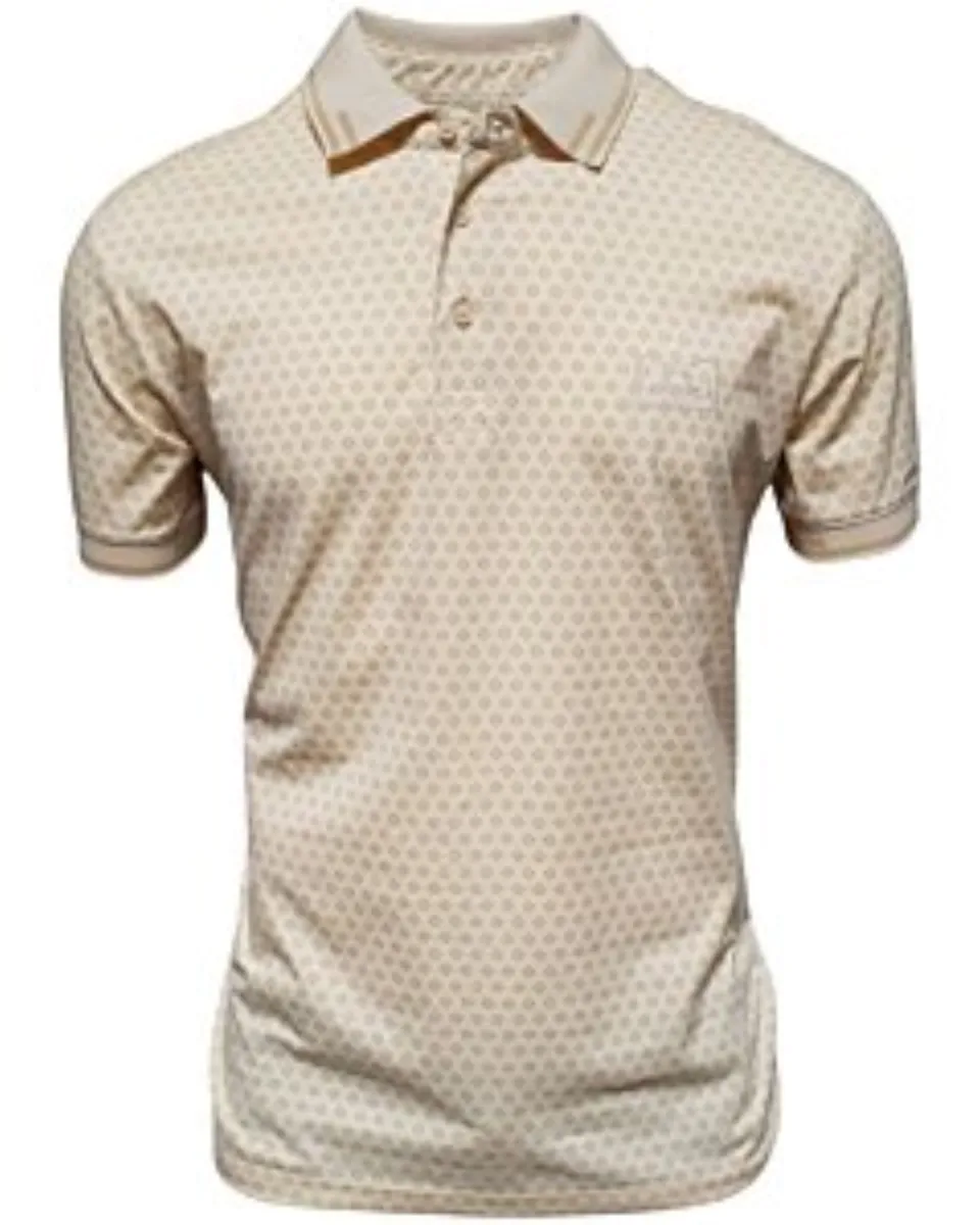 Camisa polo beige para caballero con un elegante patrón geométrico, confeccionada en una mezcla transpirable de algodón y poliéster por Montero.