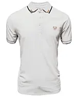 Camisa polo blanca para caballero con detalles sutiles de rayas en el cuello, confeccionada en mezcla ligera de algodón y poliéster por Lamasini.