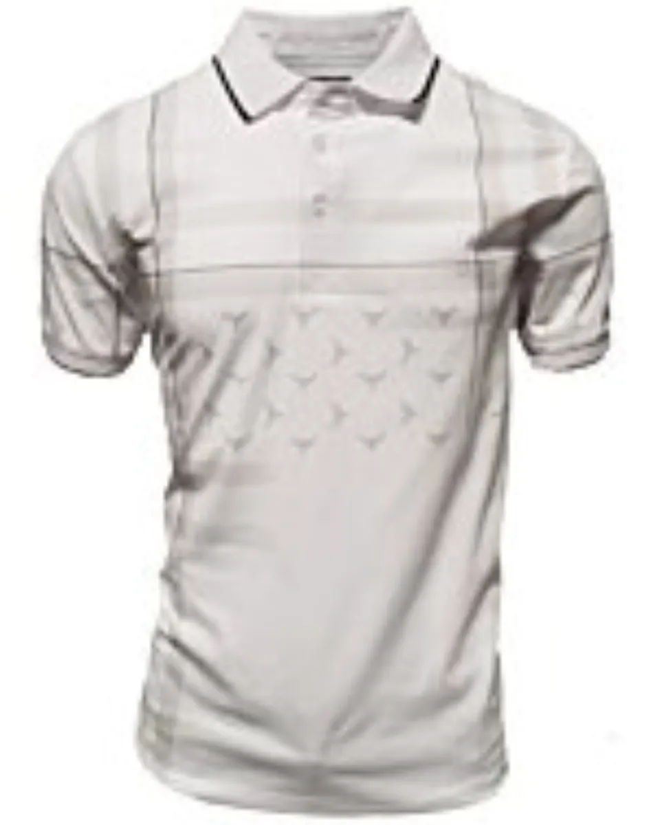 Polo blanca para caballero con un elegante diseño de cuernos sutiles, confeccionado en mezcla ligera de algodón y poliéster por Lamasini.