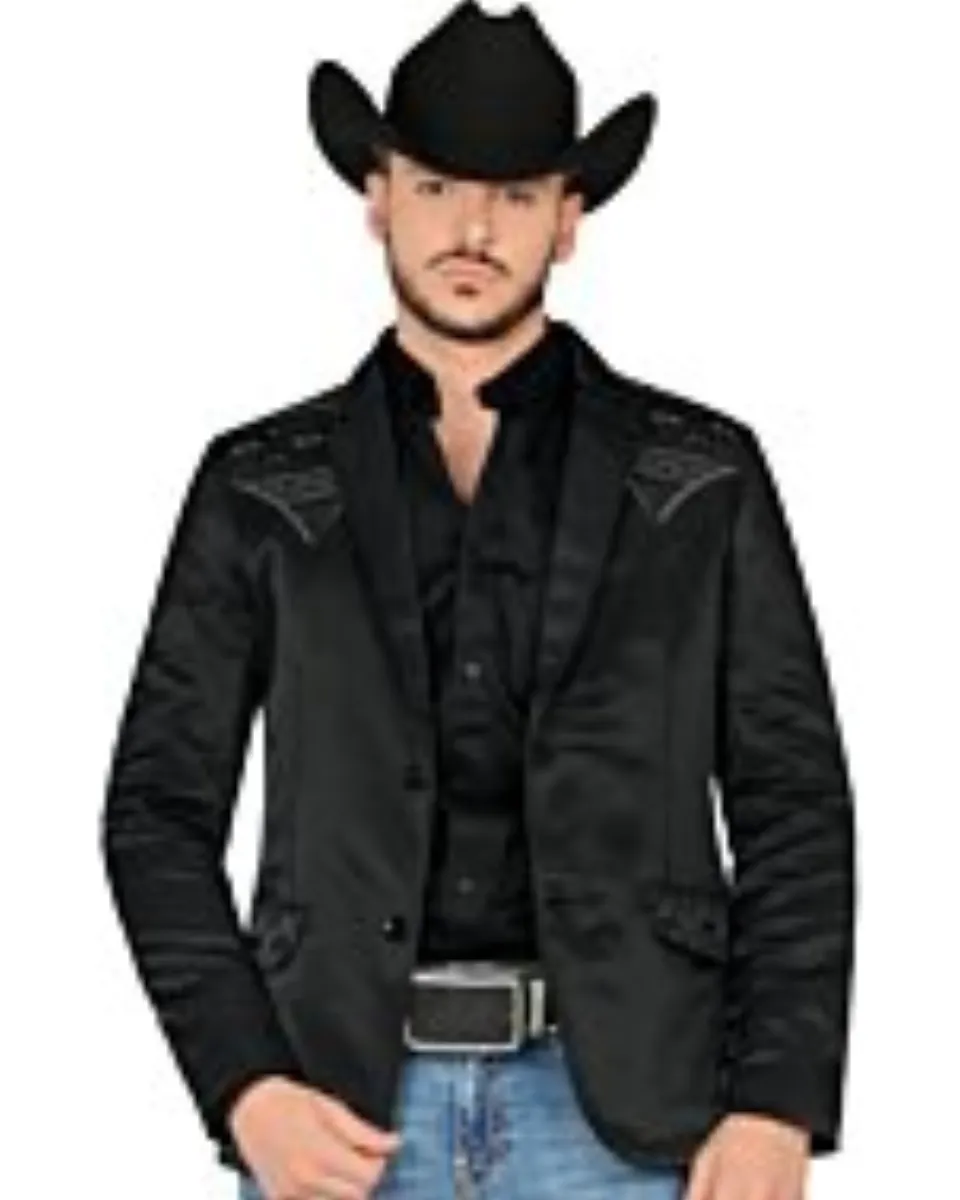 Hombre usando el saco Montero 2181 Negro-Charcoal con detalles bordados en los hombros, combinado con camisa negra y jeans para un look vaquero moderno.