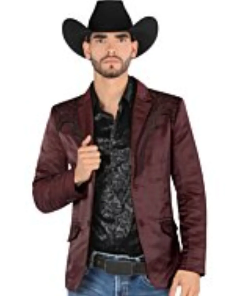 Vista completa del saco Montero 2176 en color vino, combinado con ropa vaquera.